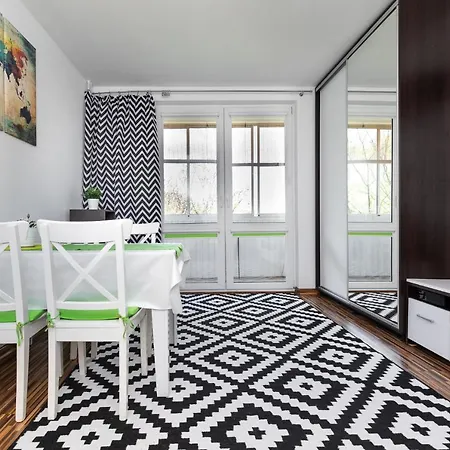 Shortstaypoland Dickensa Apartman *