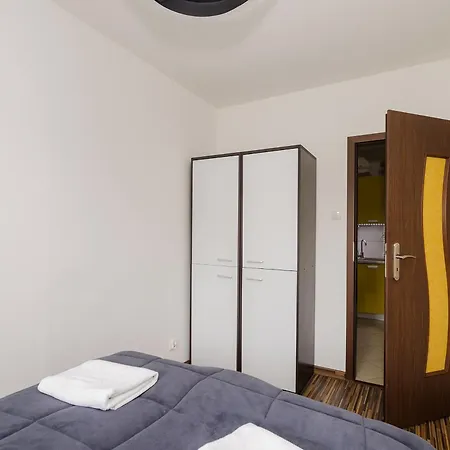 Shortstaypoland Dickensa *